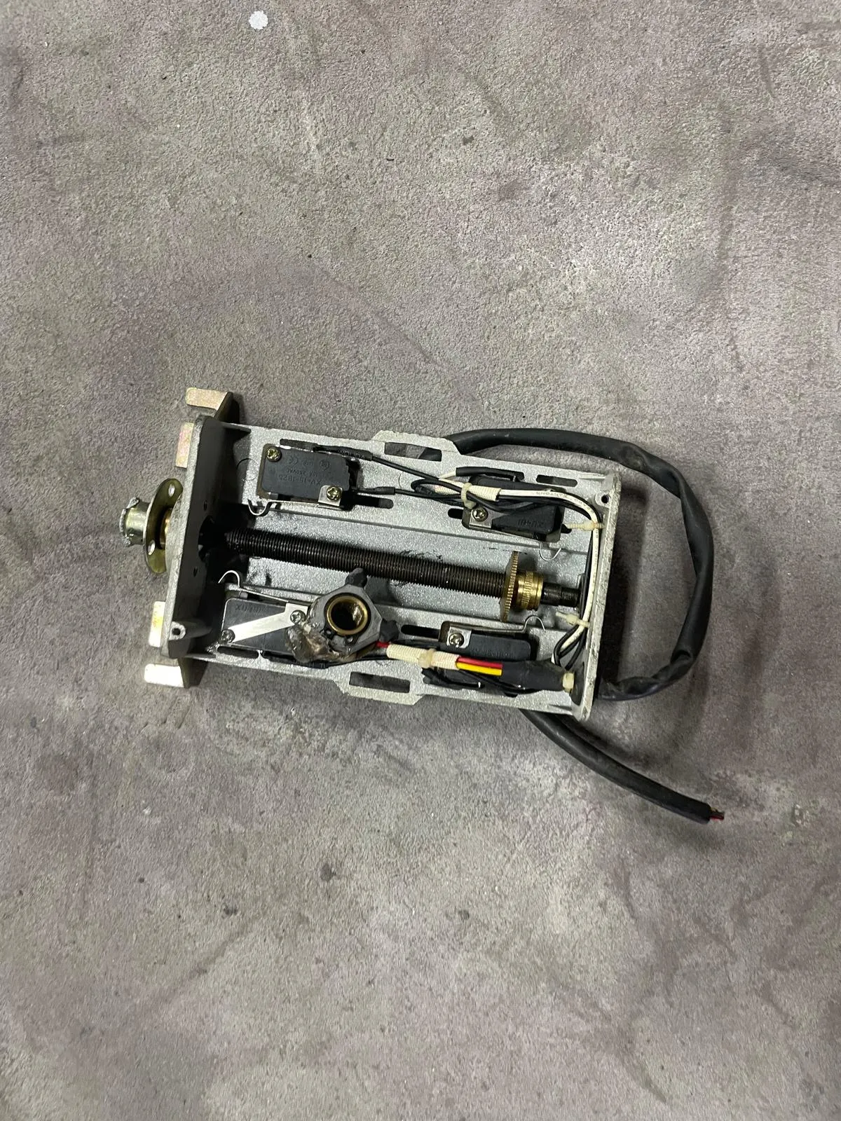 Roller Shutter Limit Switch & Push-Button Control Replacement in Singapore