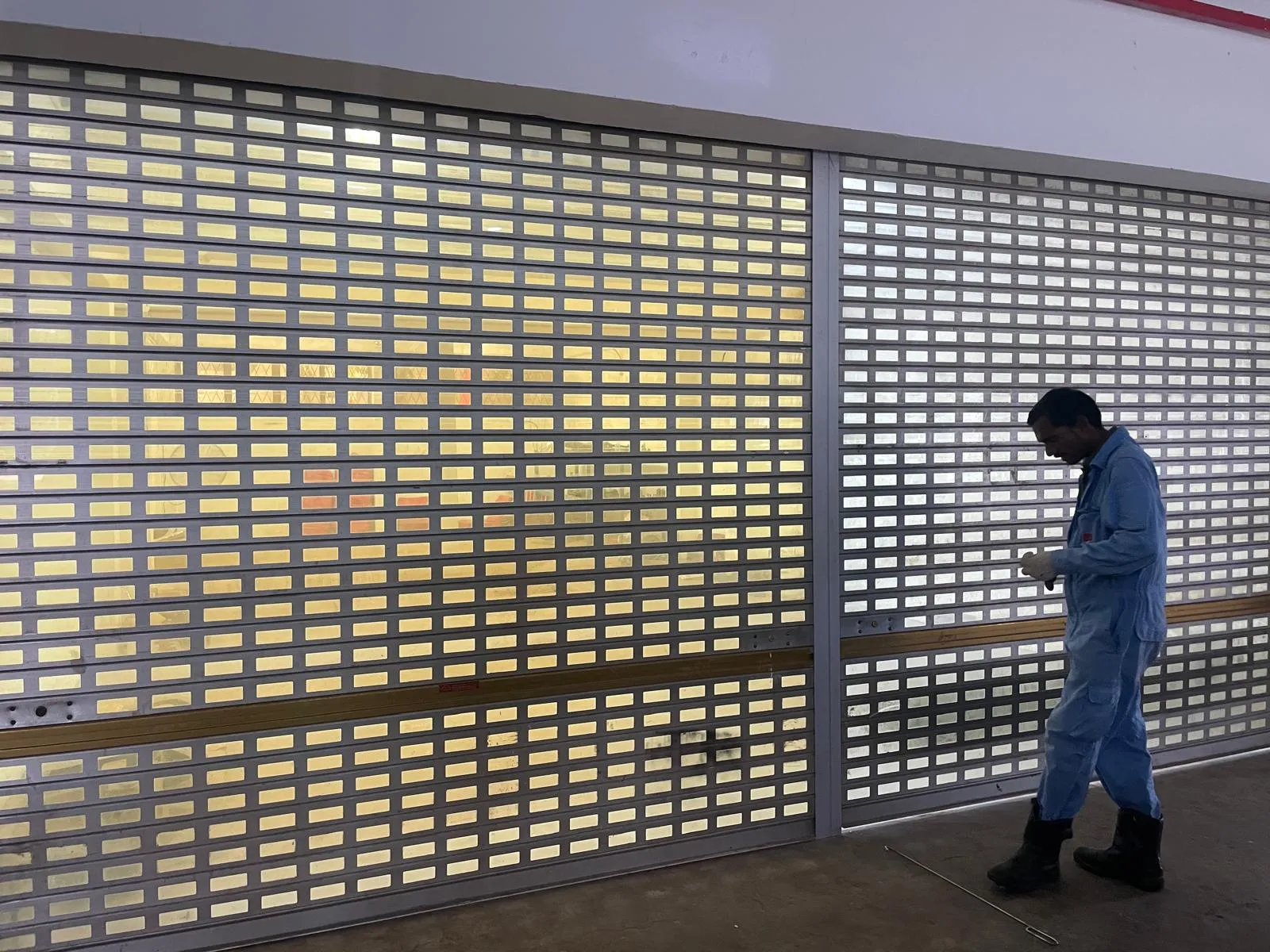 Manual Aluminium Roller Shutter Centre Rail & Side Lock Replacement in Singapore